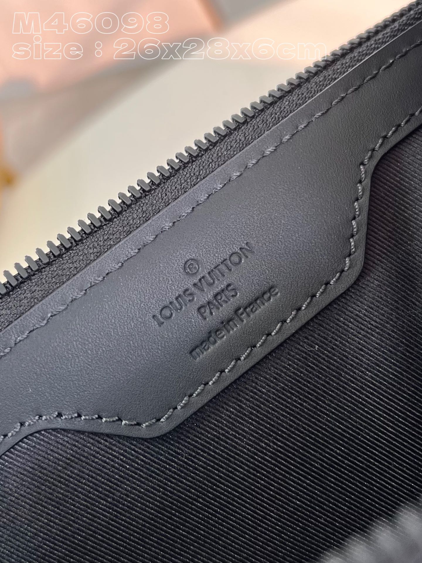 l**is V*t*n sac plat cross handbag