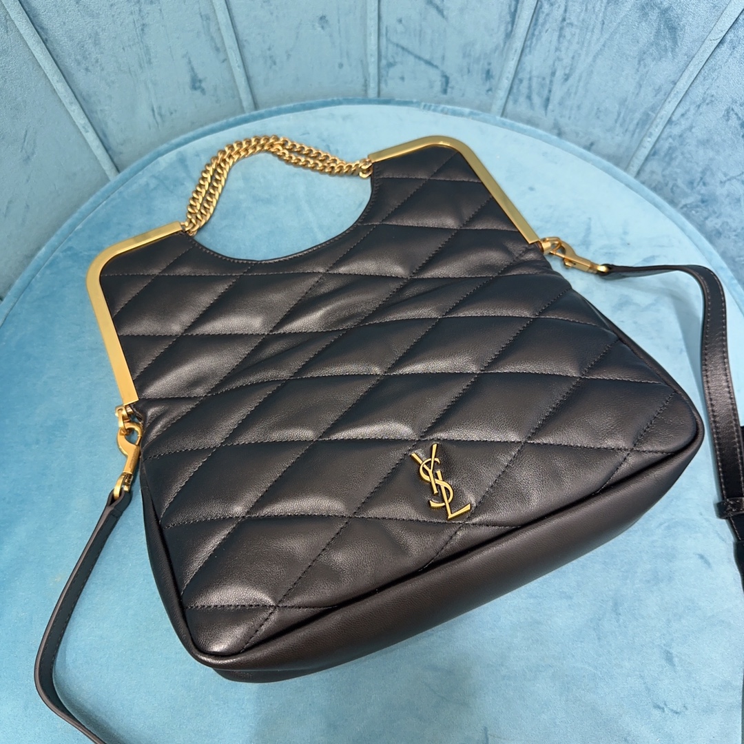 Y51 87 in quilted lambskin