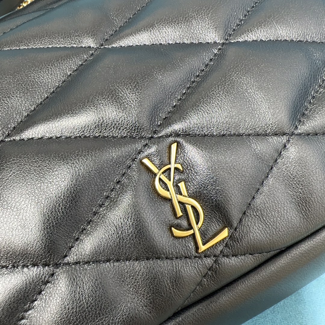 Y51 87 in quilted lambskin