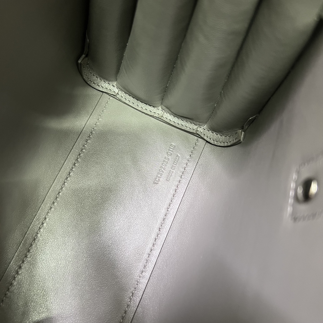Y51 sac de jour nano bag