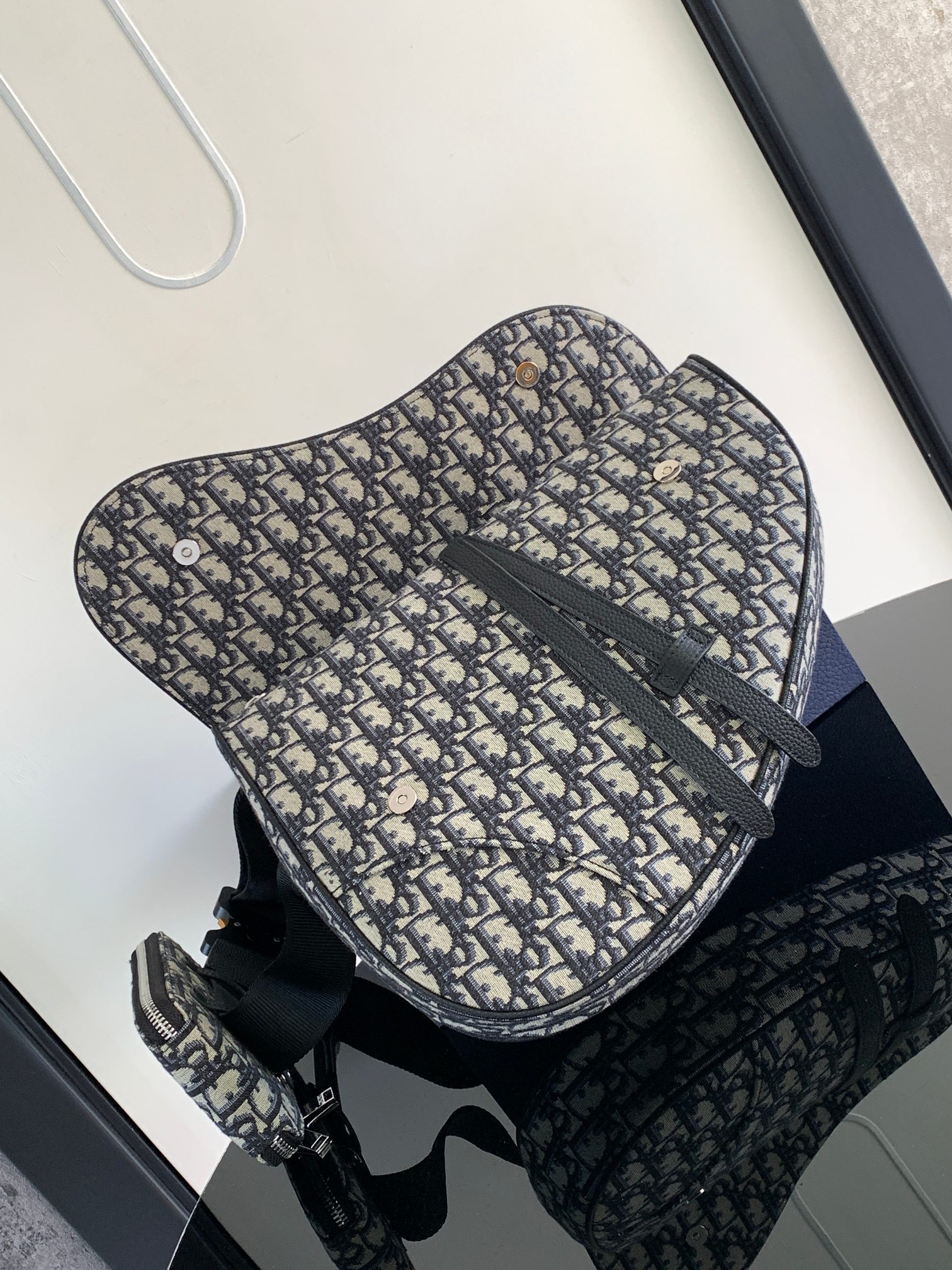 D*or saddle bag