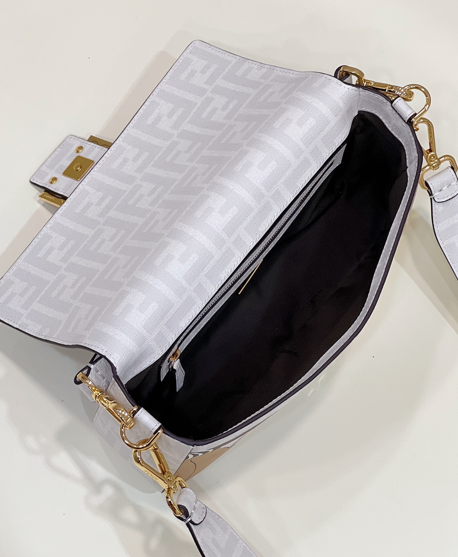 F**di baguette medium handbag