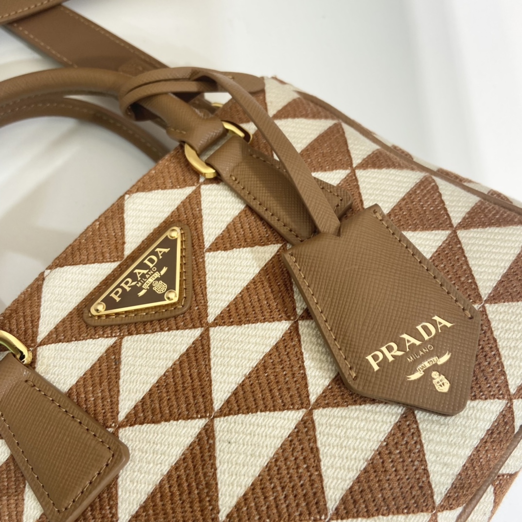 Pra*a galleria saffiano leather mini-bag