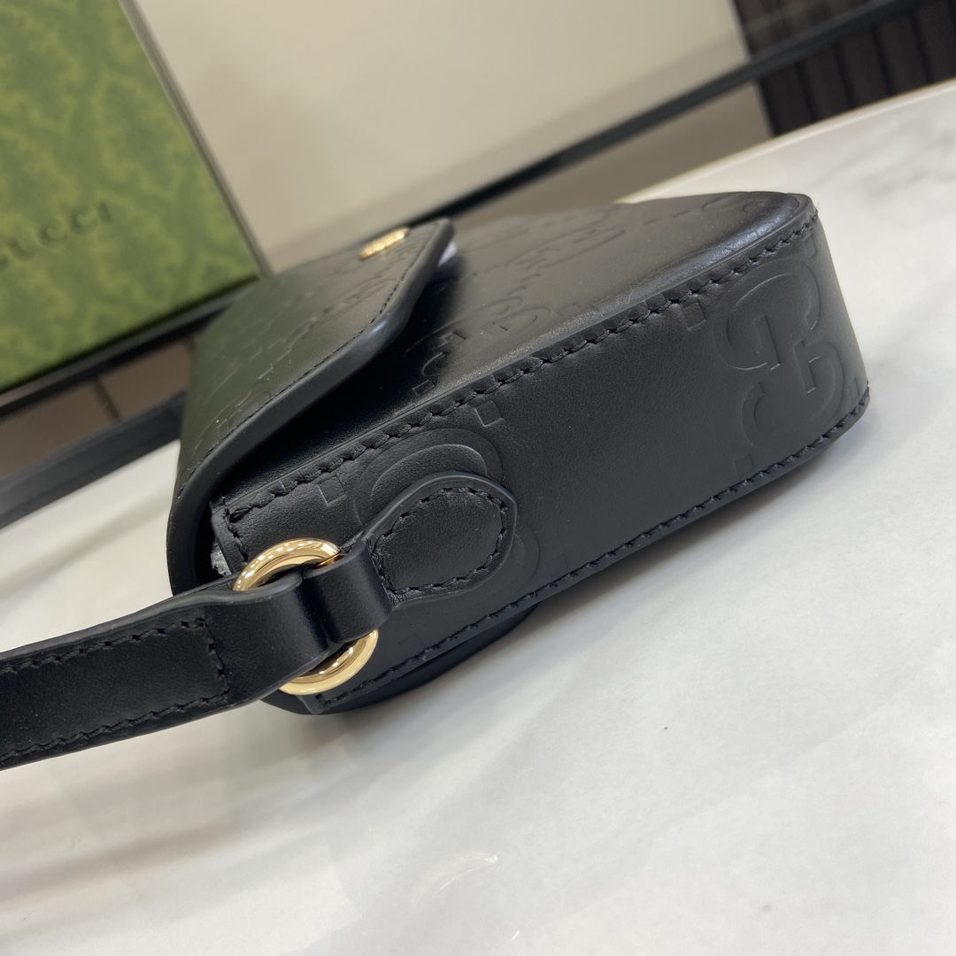 g*u*i gg S*per mini shoulder bag