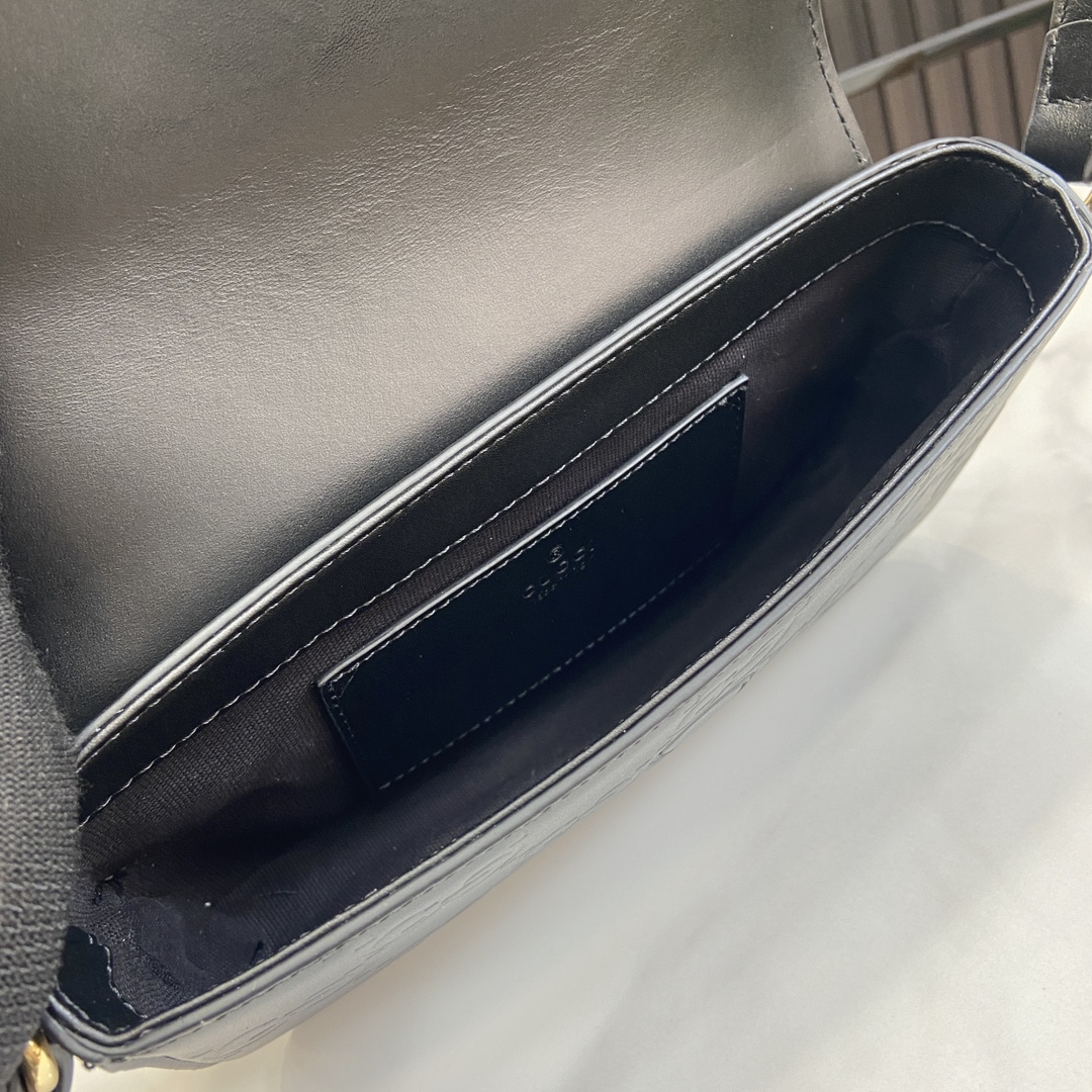 g*u*i gg S*per mini shoulder bag